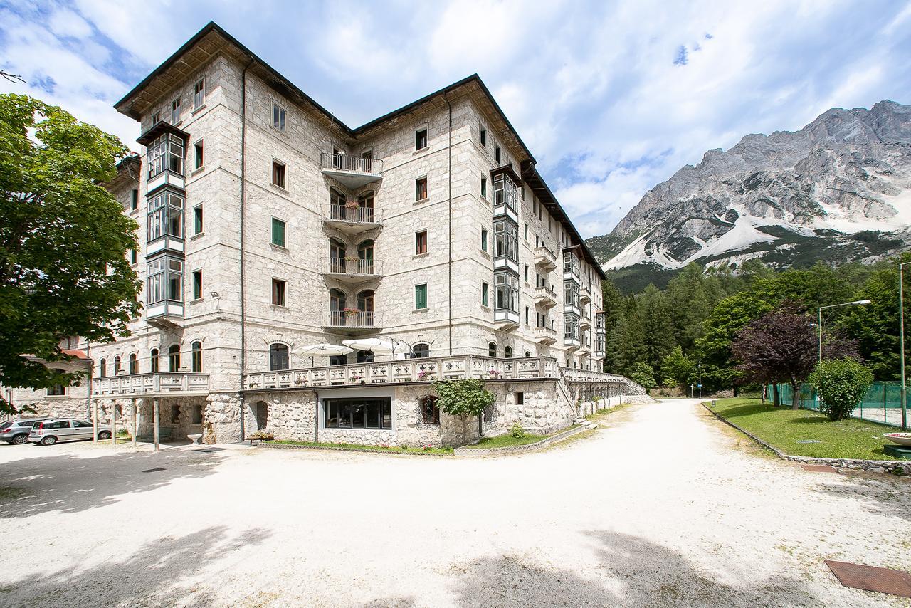 Th Borca Di Cadore - Park Hotel Des Dolomites Exterior photo